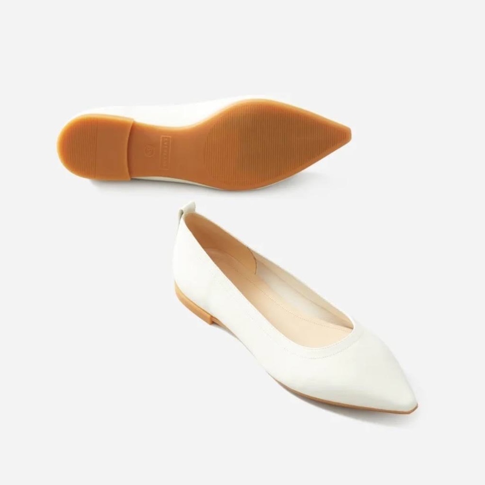 Everlane 40 Hour Flat in white